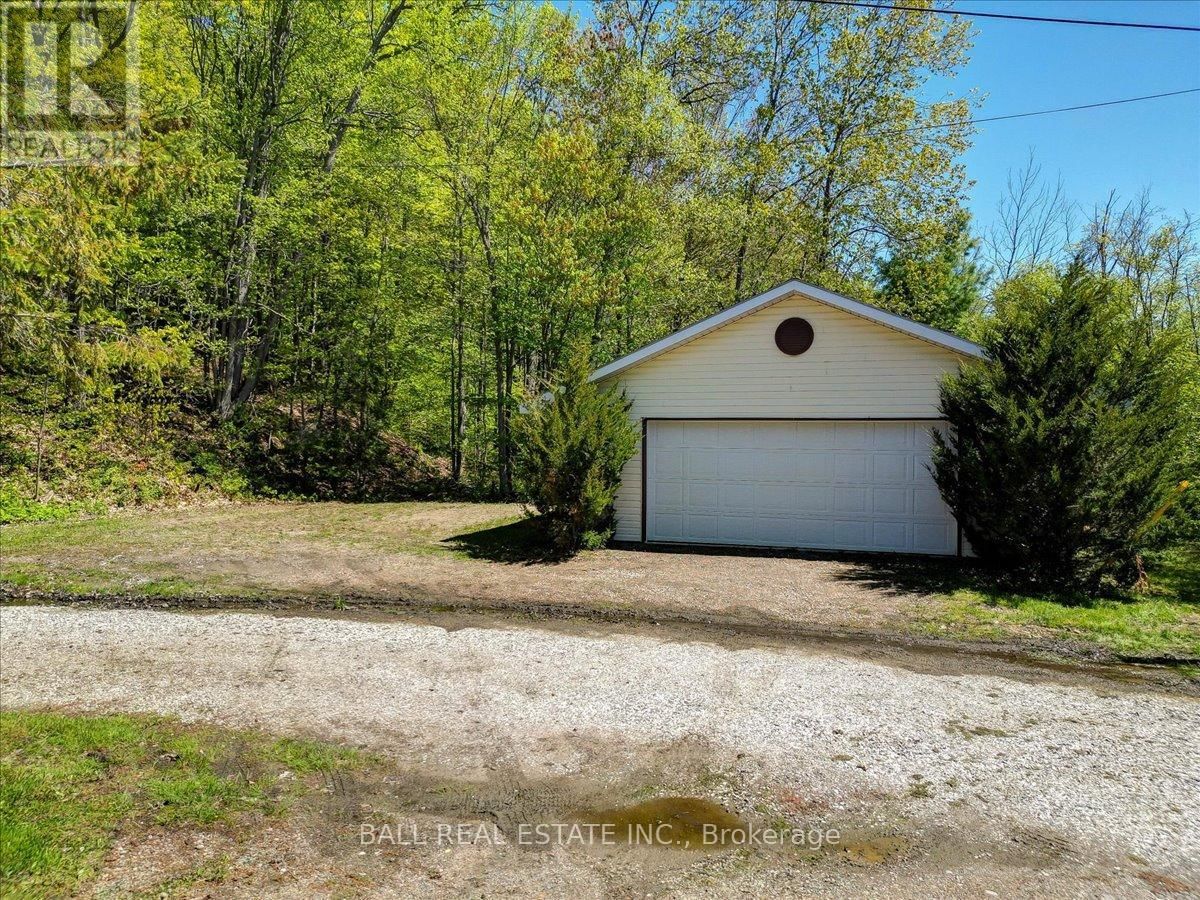 391 PINE DRIVE Image 32