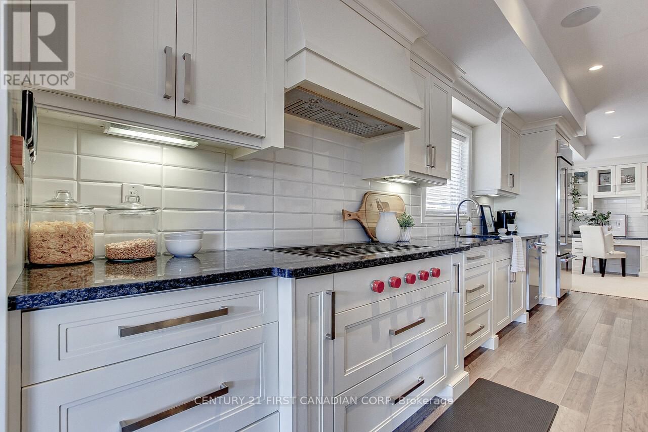 239 TECUMSEH AVENUE EAST Image 13