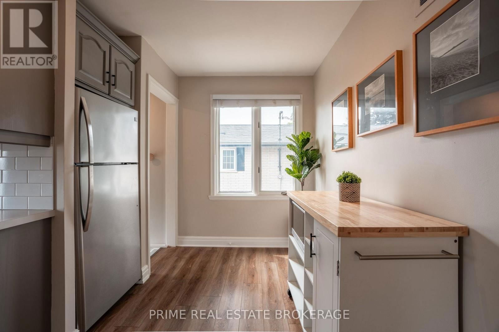 156 WILLIAM STREET Image 14