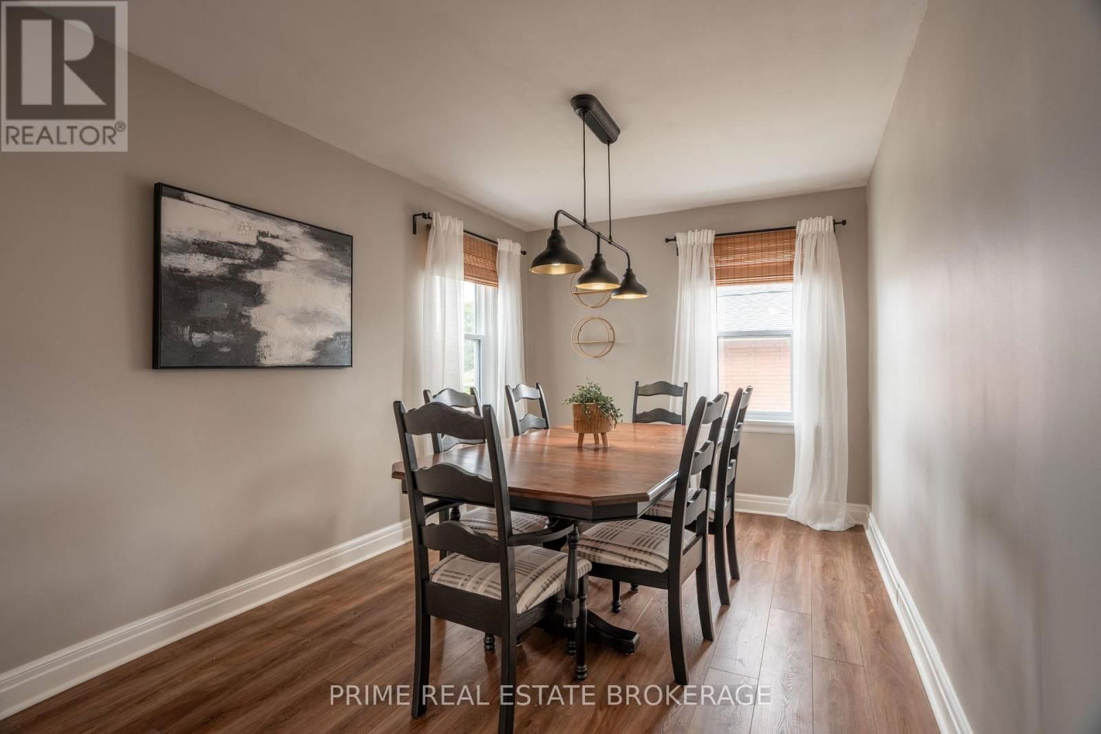 156 WILLIAM STREET Image 15