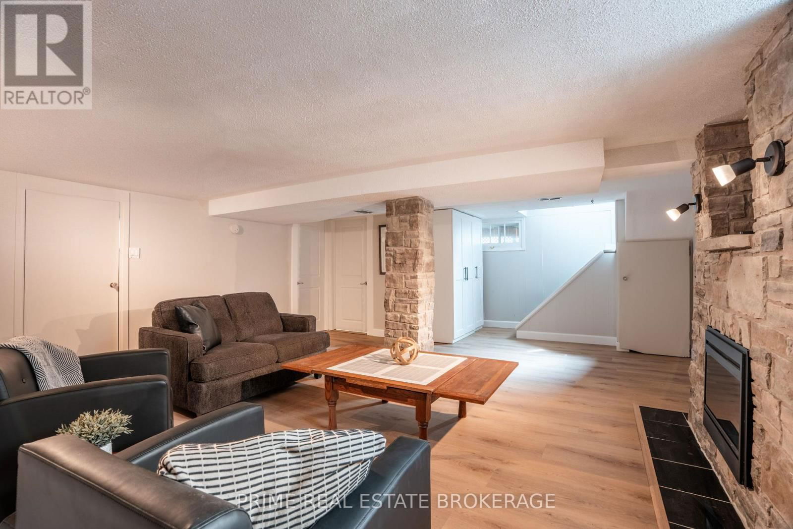 156 WILLIAM STREET Image 23