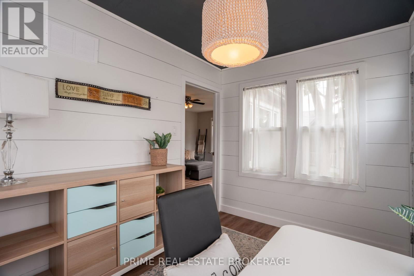156 WILLIAM STREET Image 5