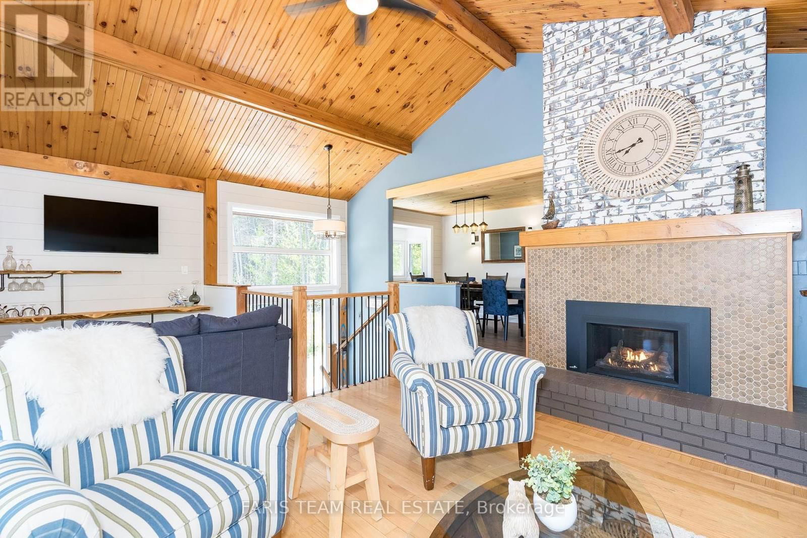 328 CEDAR AVENUE Image 12