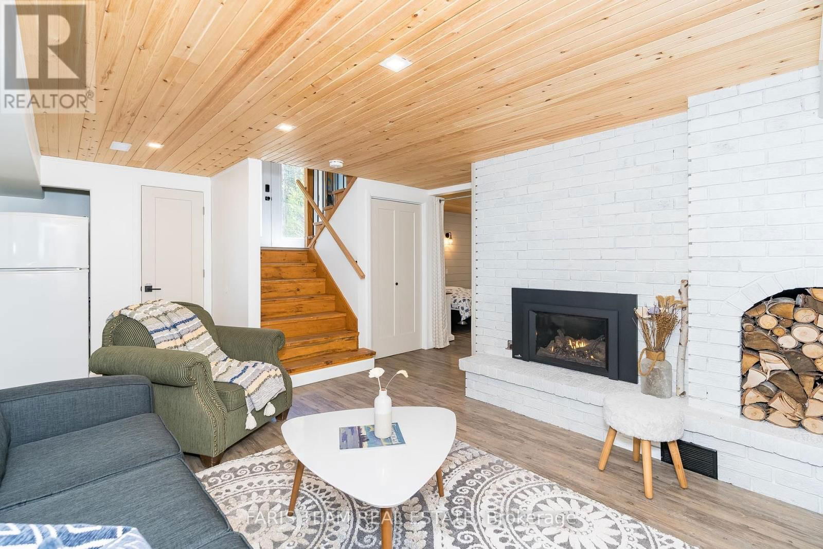 328 CEDAR AVENUE Image 19