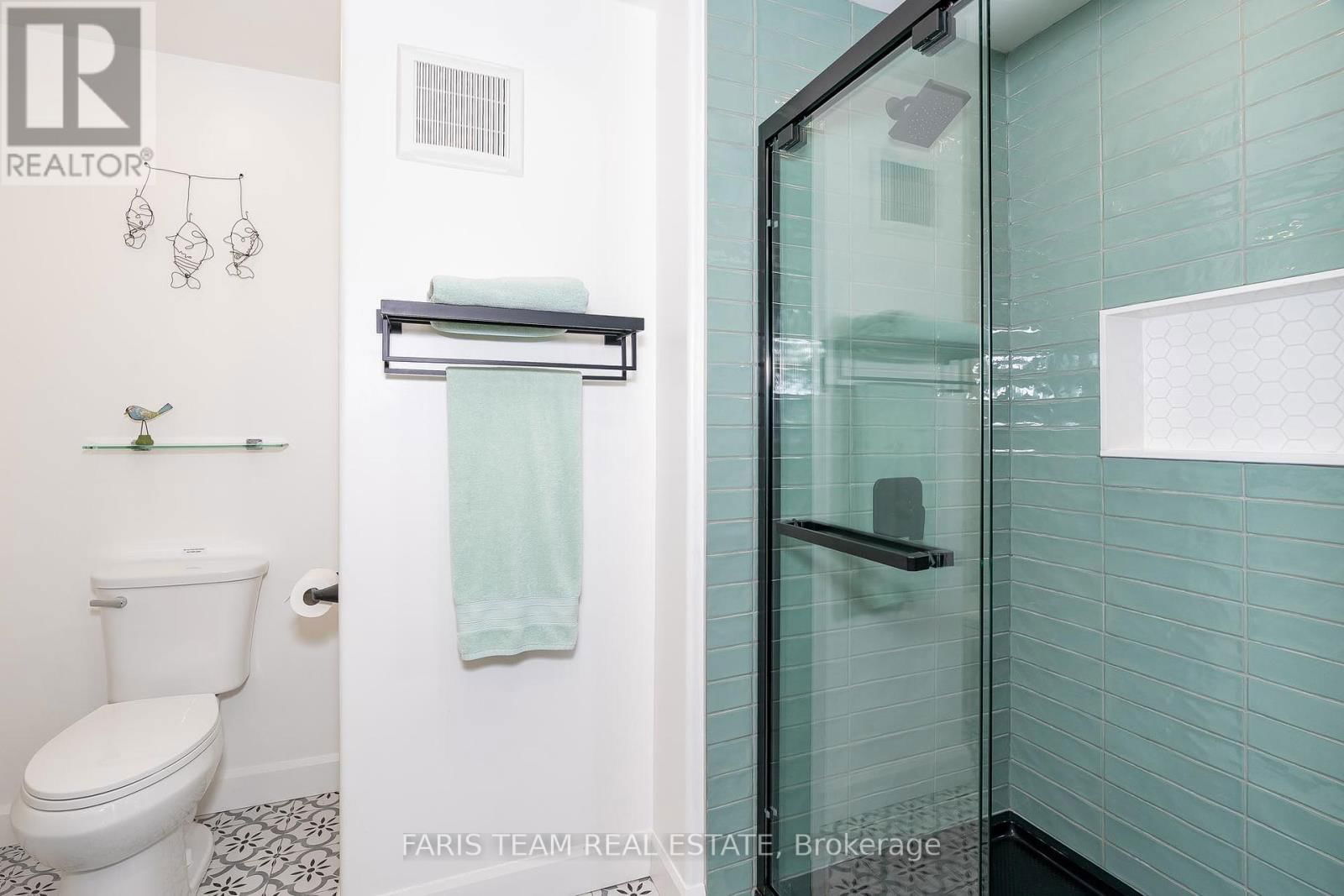328 CEDAR AVENUE Image 21