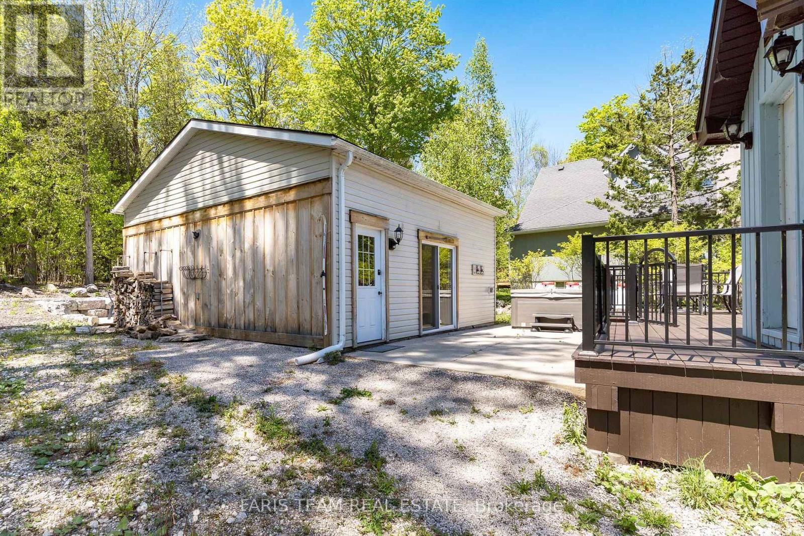 328 CEDAR AVENUE Image 27