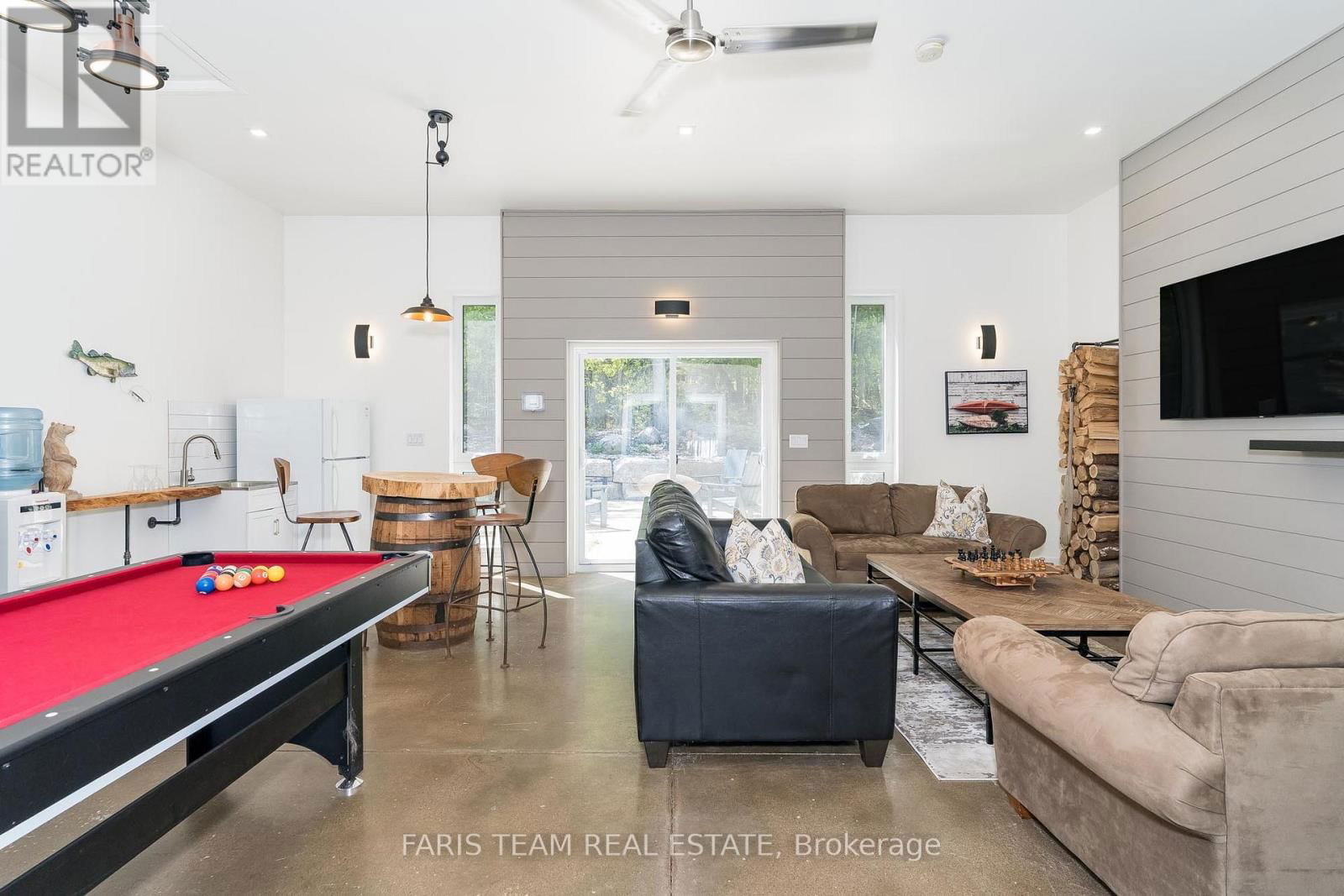 328 CEDAR AVENUE Image 29