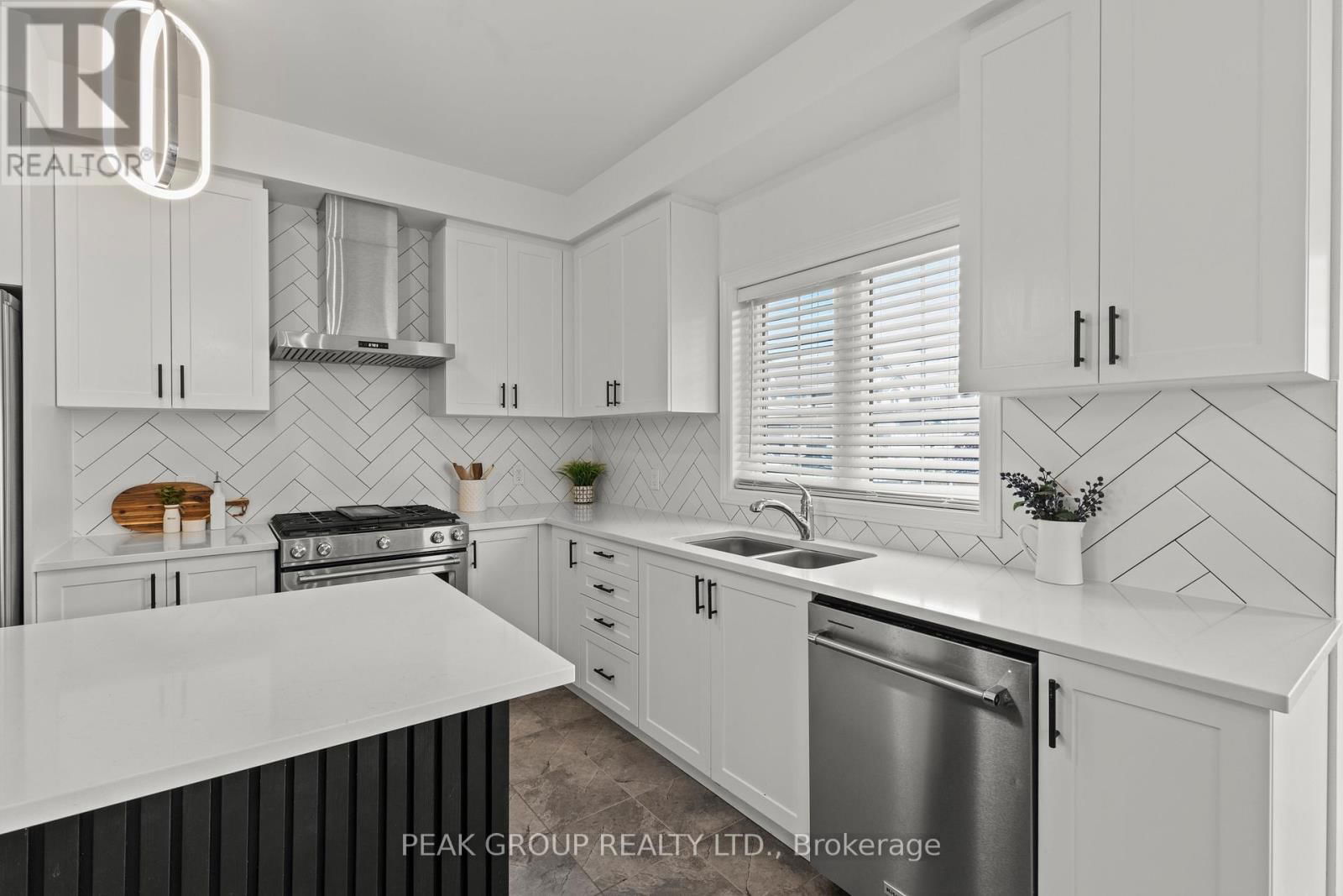 14 VENTURE WAY Image 23