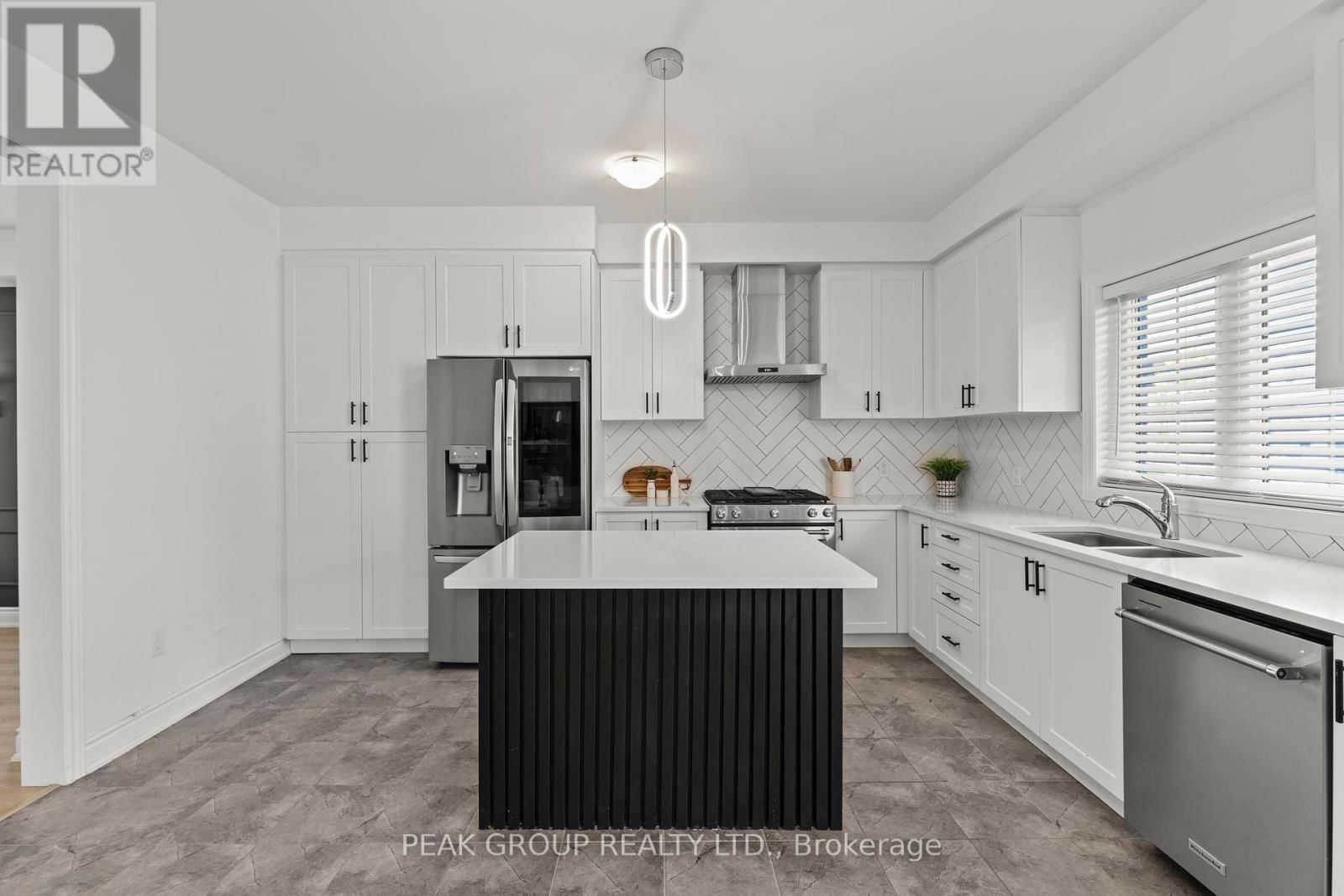 14 VENTURE WAY Image 26