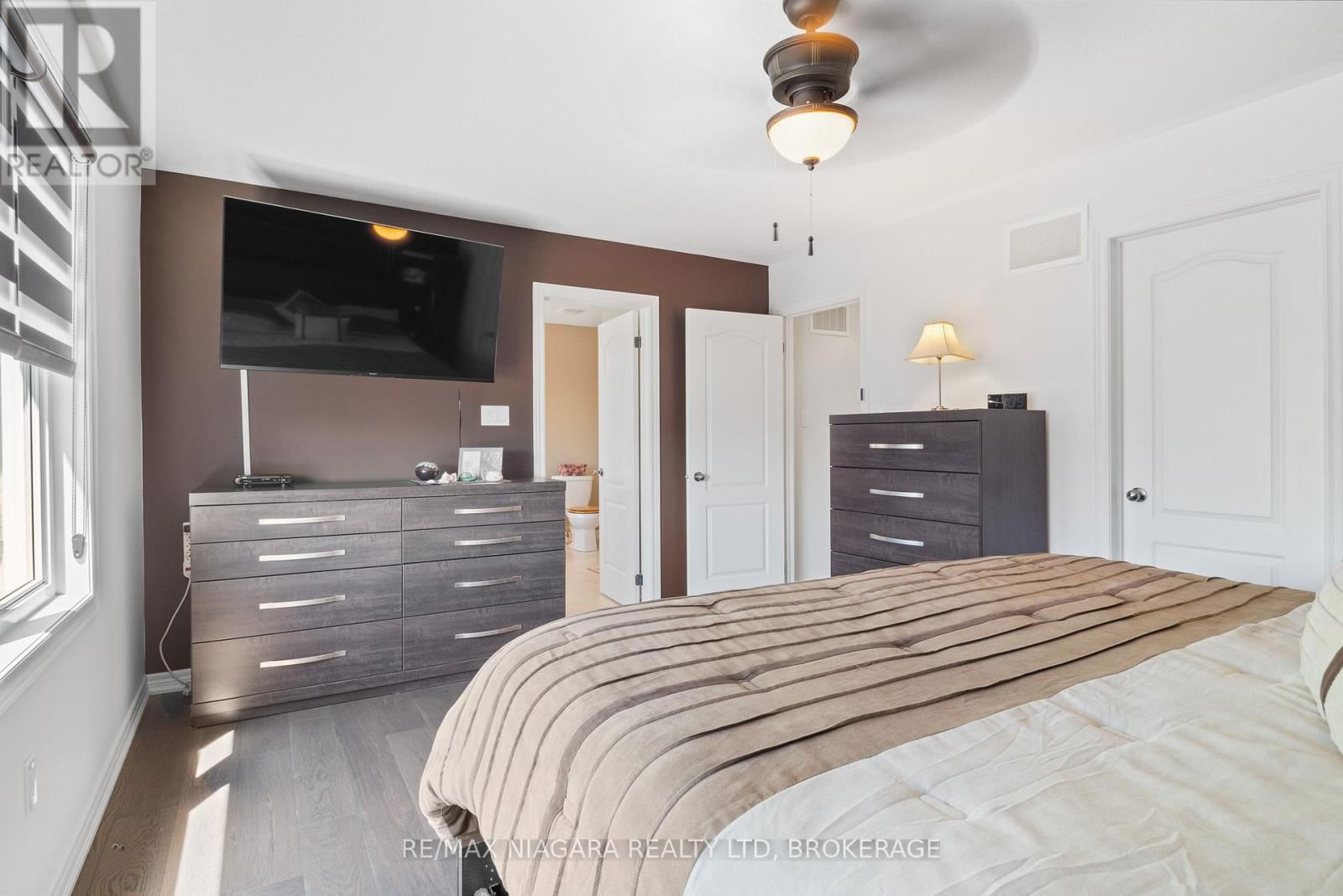8809 KUDLAC STREET Image 31