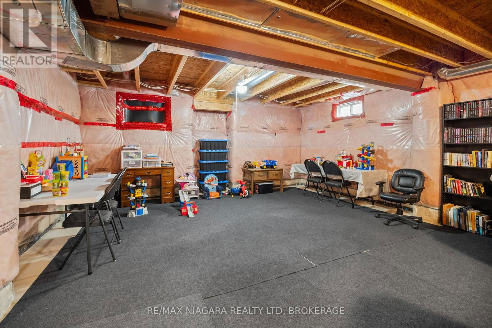 8809 KUDLAC STREET Image 41