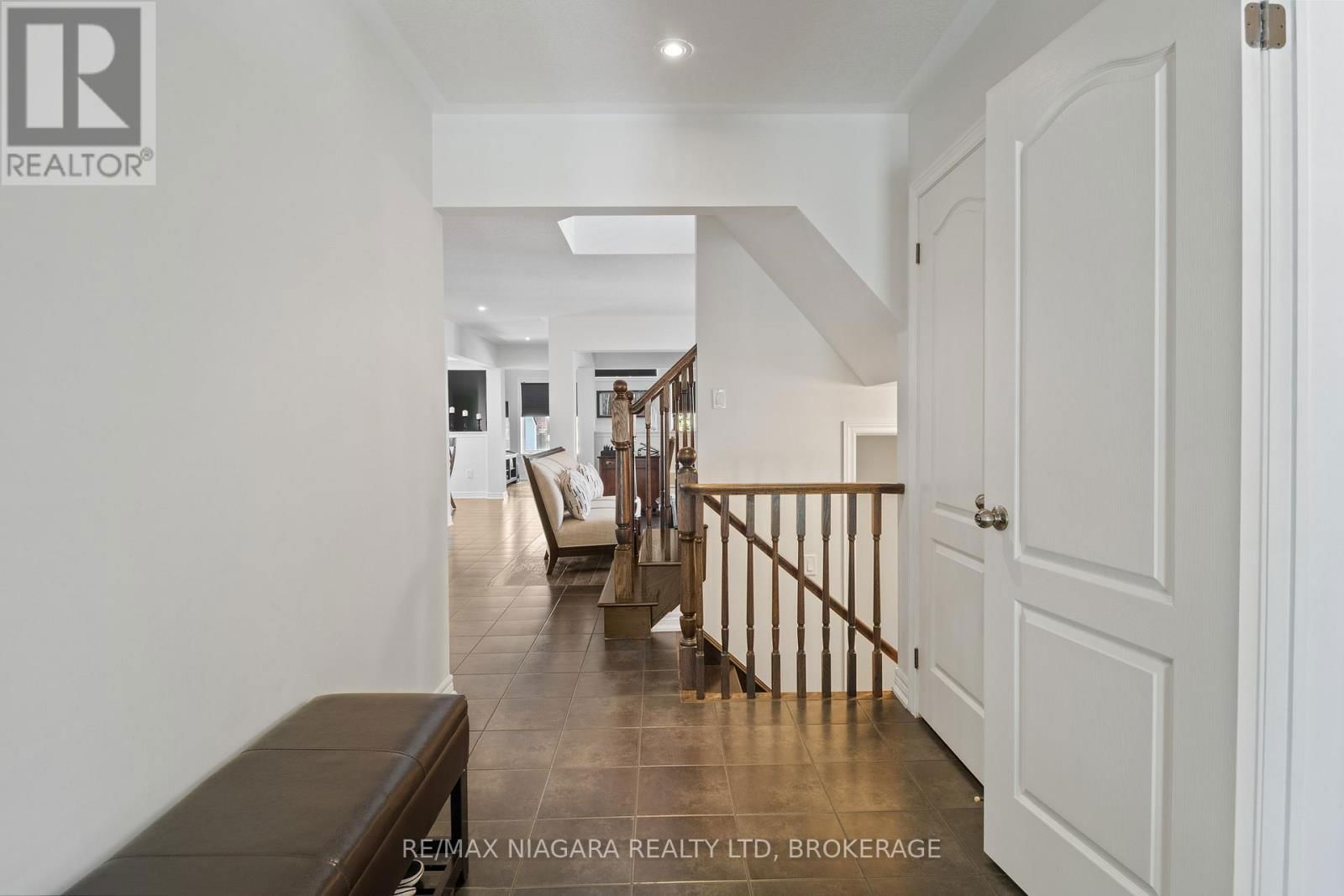8809 KUDLAC STREET Image 5