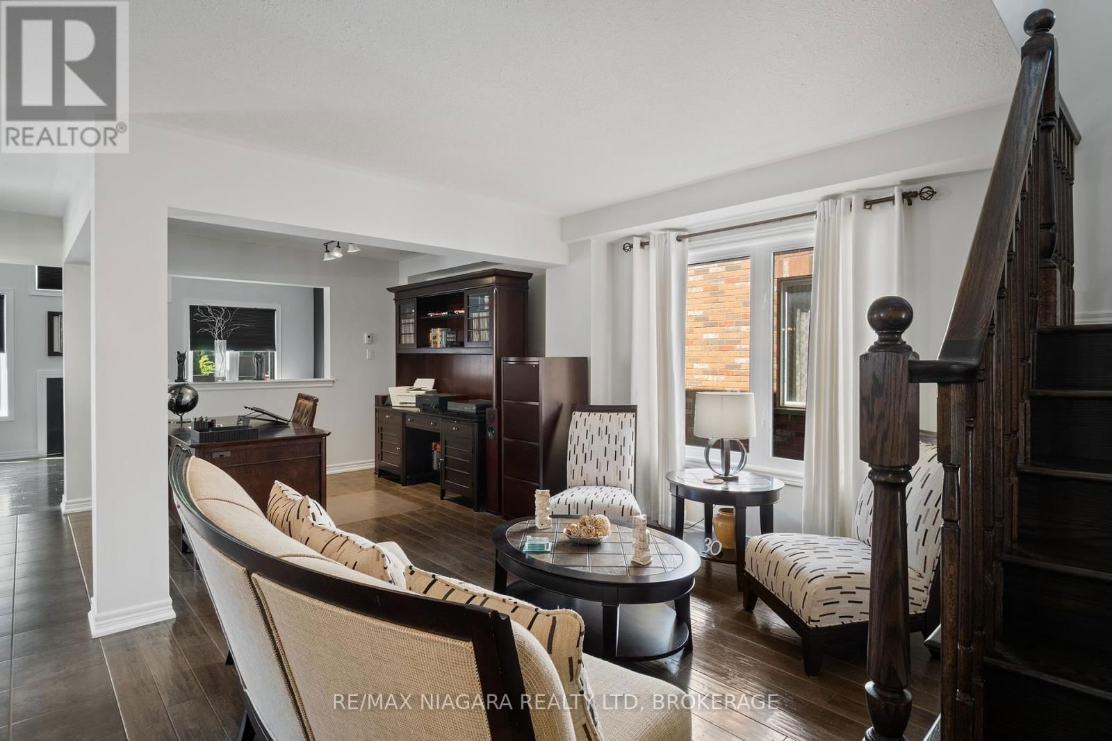 8809 KUDLAC STREET Image 6