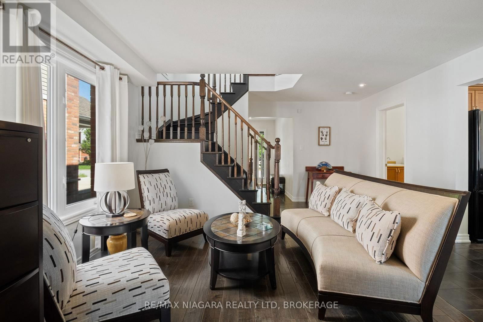 8809 KUDLAC STREET Image 7