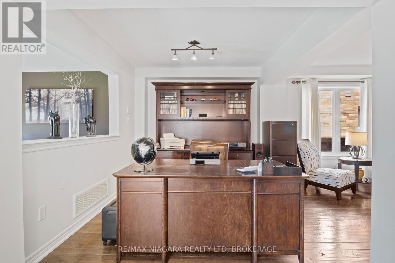 8809 KUDLAC STREET Image 8