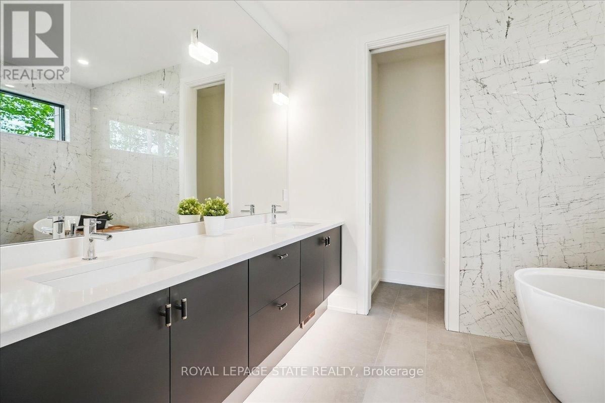 1613G LOOKOUT STREET Image 29