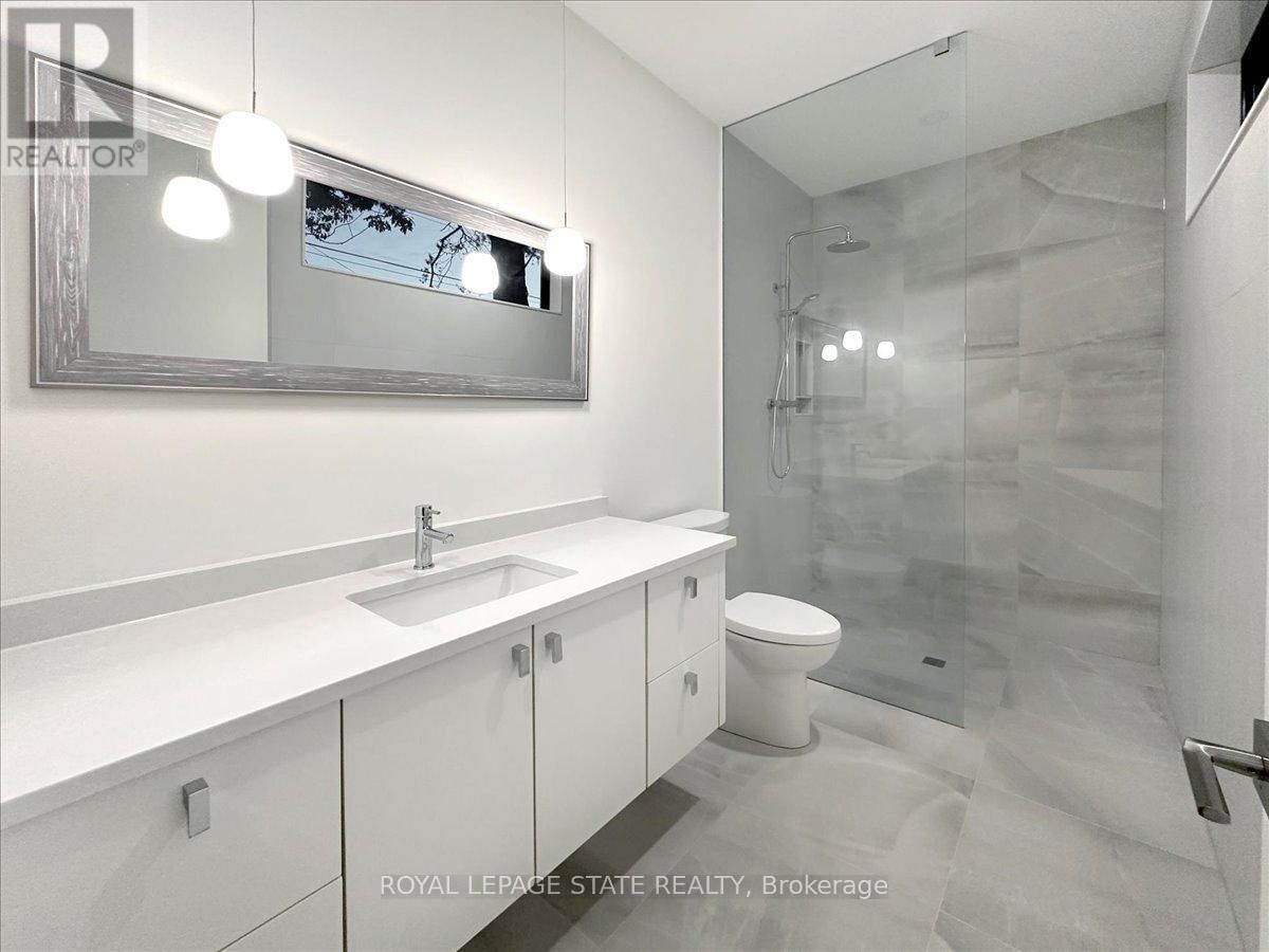 1613G LOOKOUT STREET Image 32