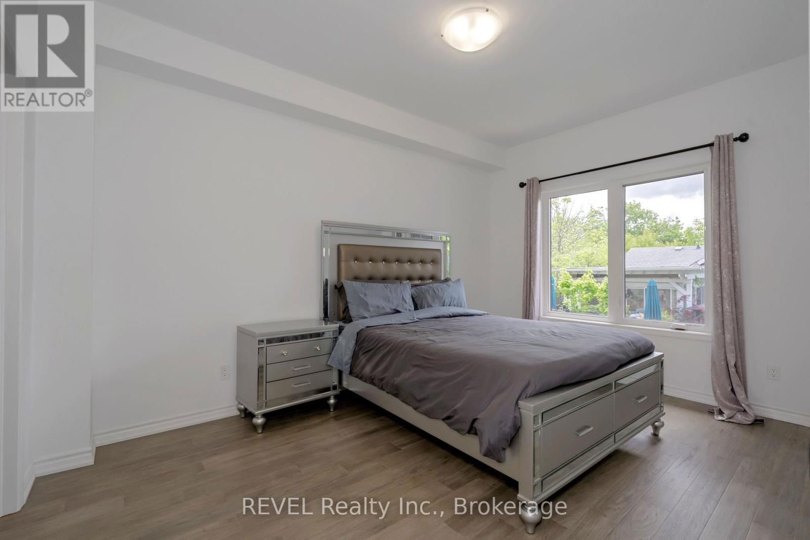 201 PILKINGTON STREET Image 14