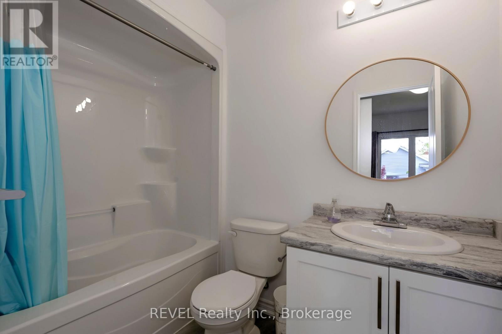 201 PILKINGTON STREET Image 15