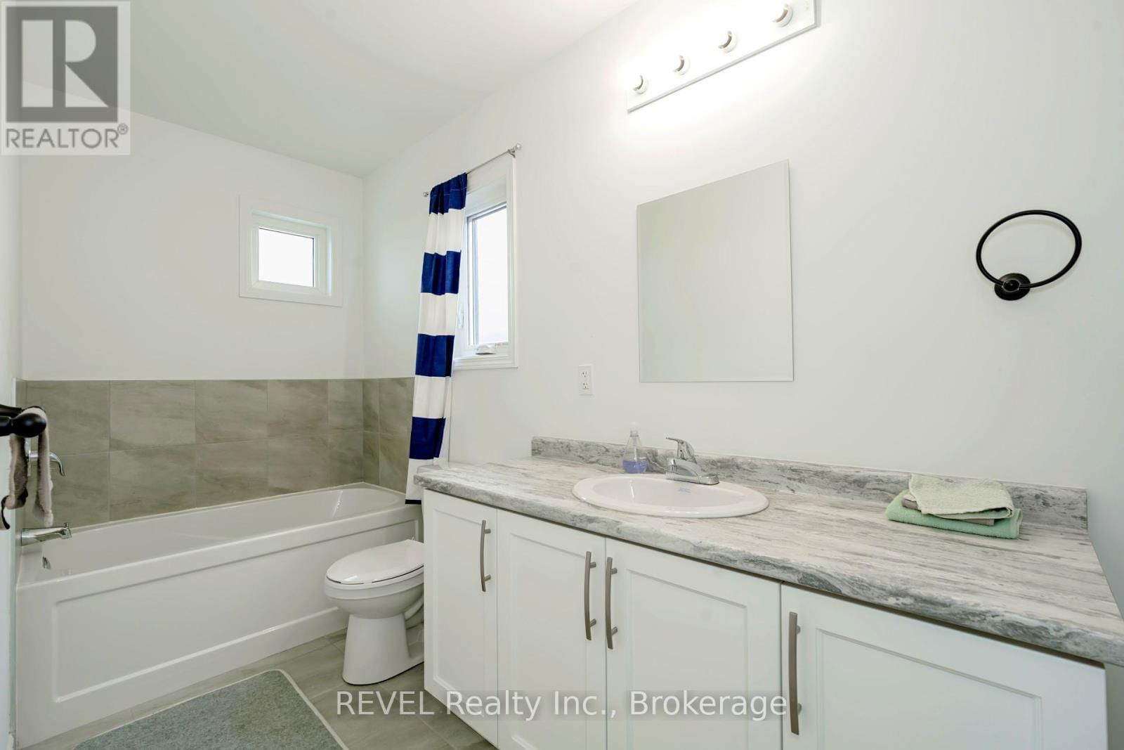 201 PILKINGTON STREET Image 20