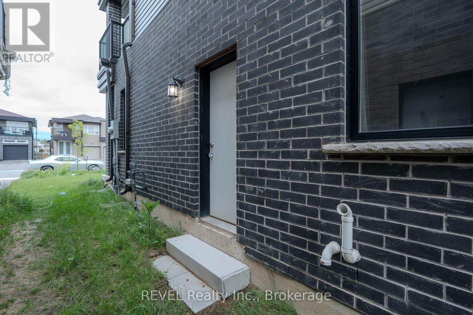 201 PILKINGTON STREET Image 33