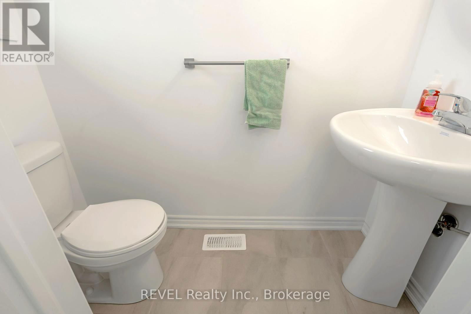 201 PILKINGTON STREET Image 7