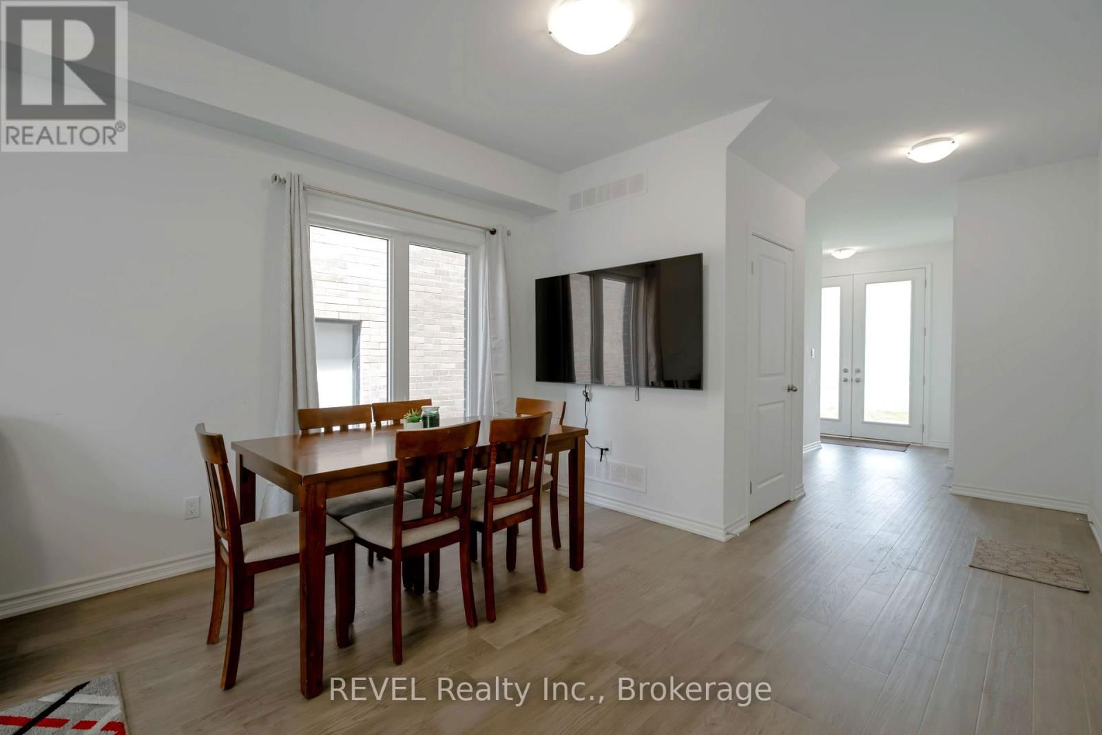 201 PILKINGTON STREET Image 8