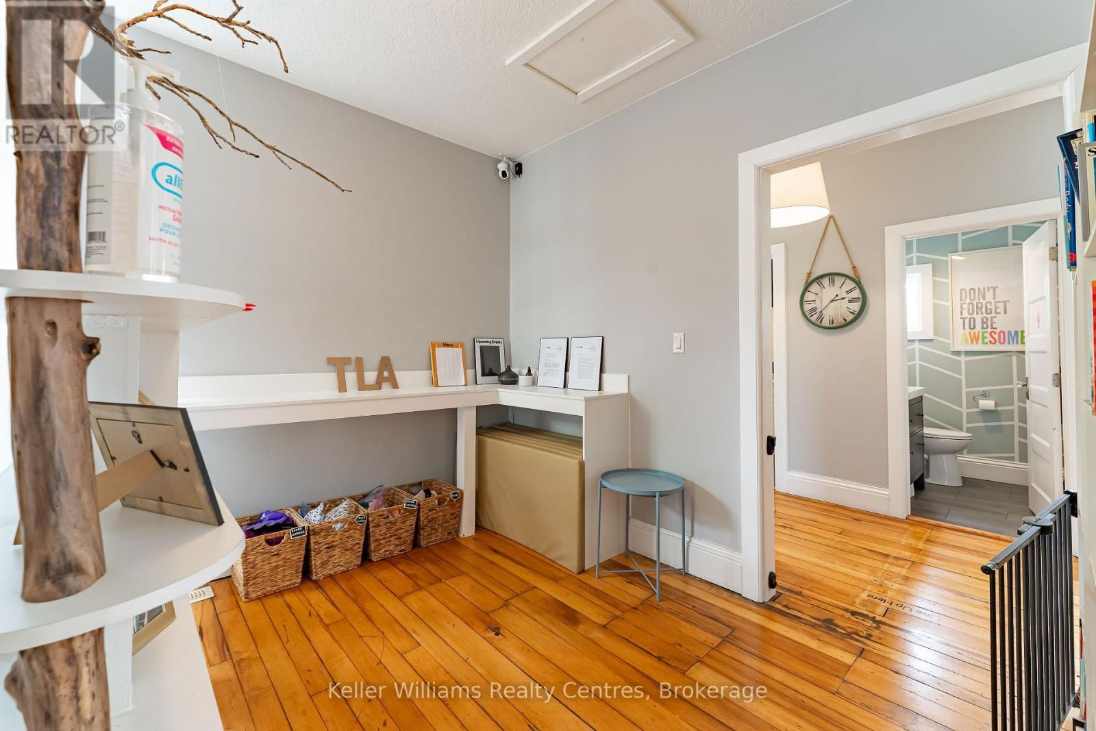 569 CATHERINE STREET Image 36