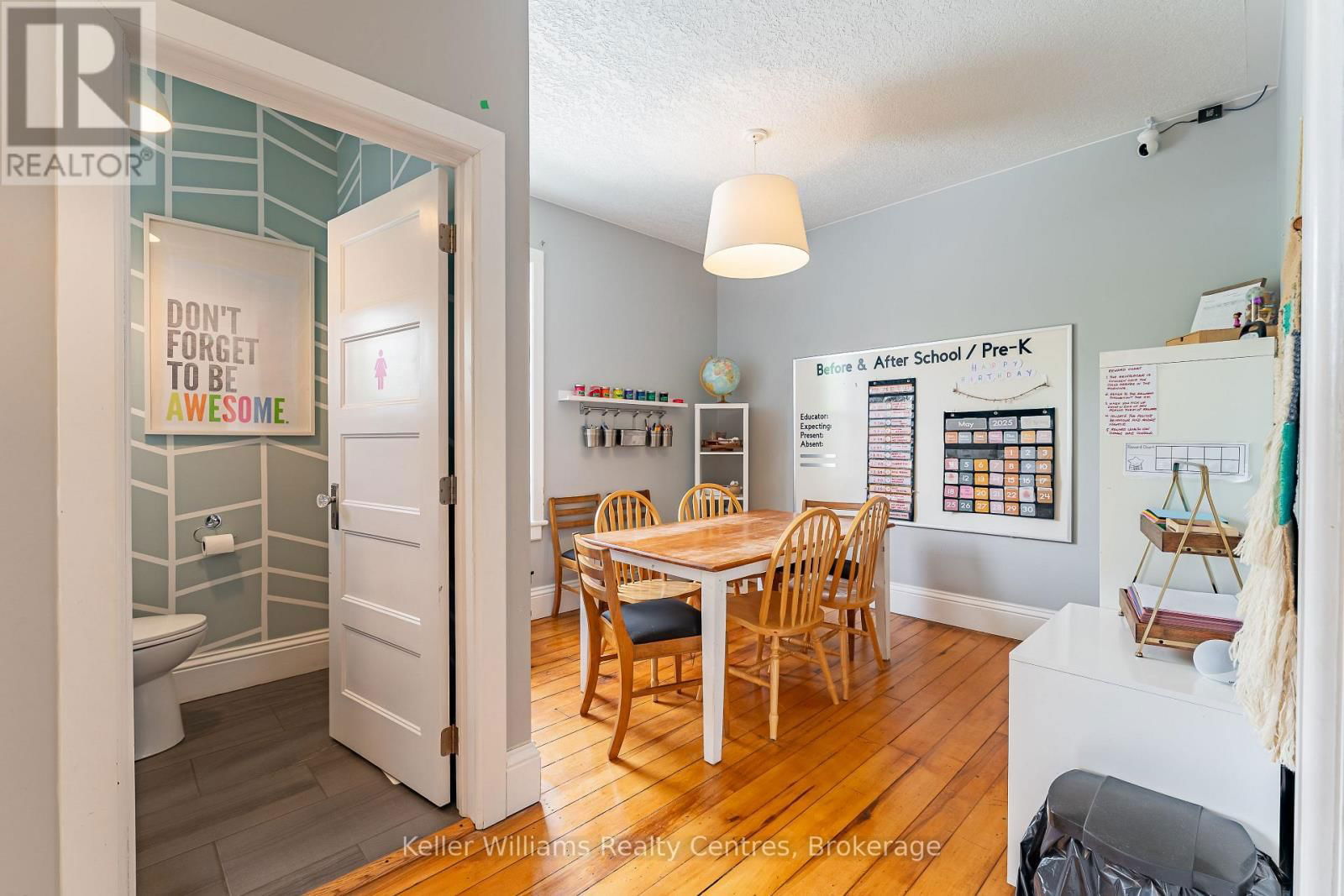 569 CATHERINE STREET Image 39