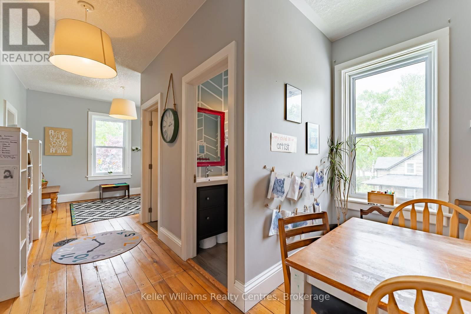 569 CATHERINE STREET Image 40