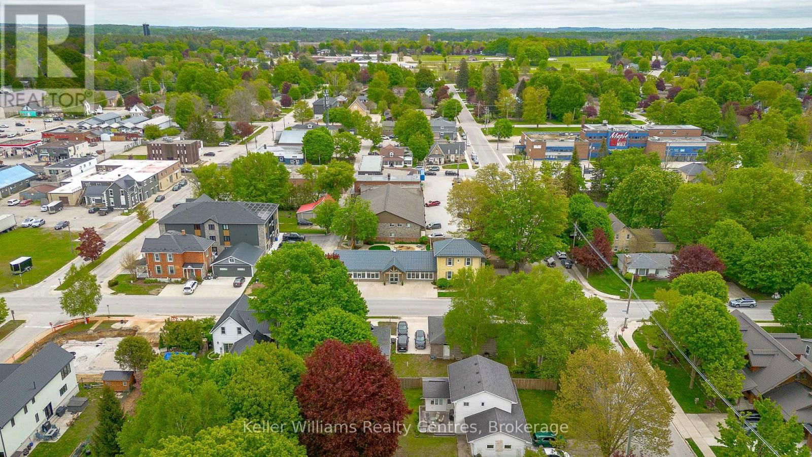 569 CATHERINE STREET Image 45
