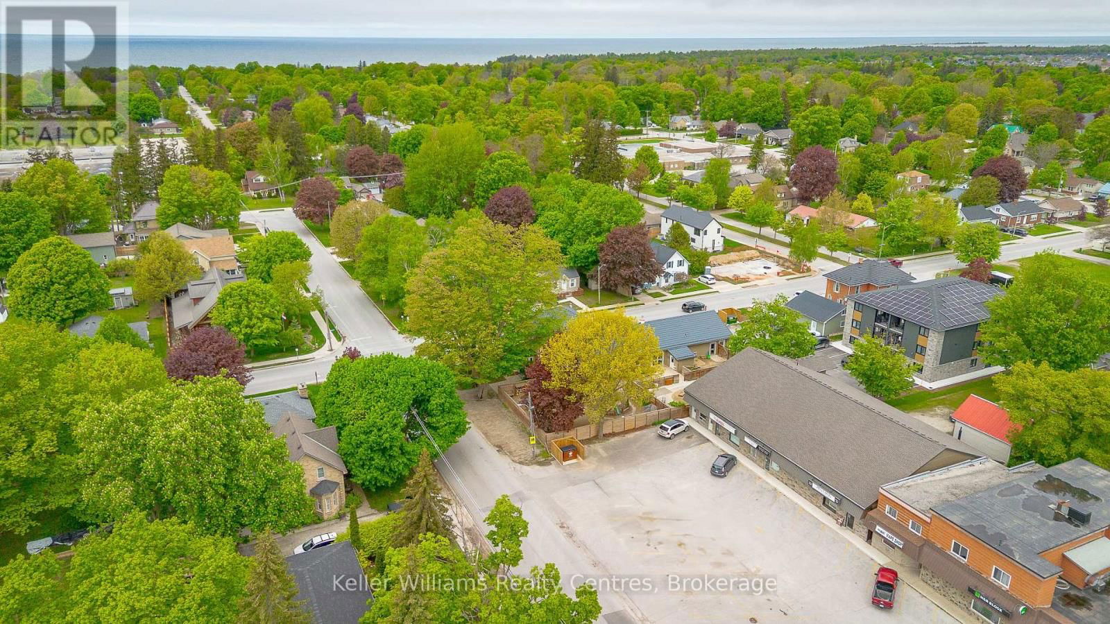 569 CATHERINE STREET Image 48