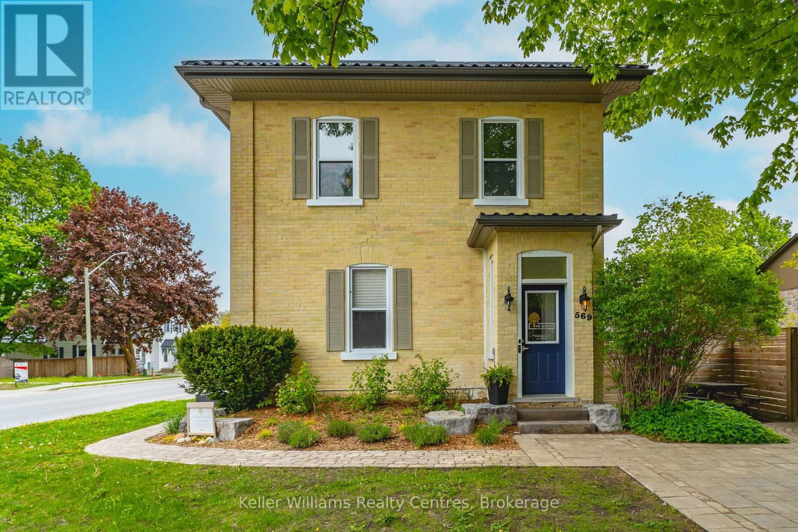 569 CATHERINE STREET Image 6