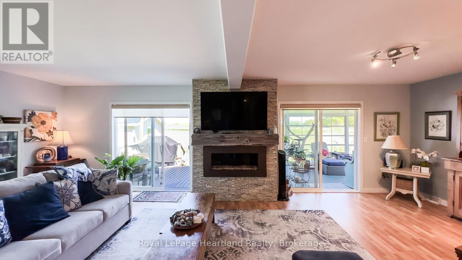 46 ALGONQUIN LANE Image 20