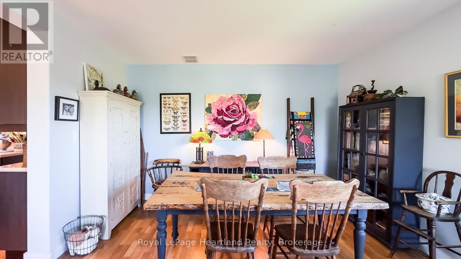 46 ALGONQUIN LANE Image 22