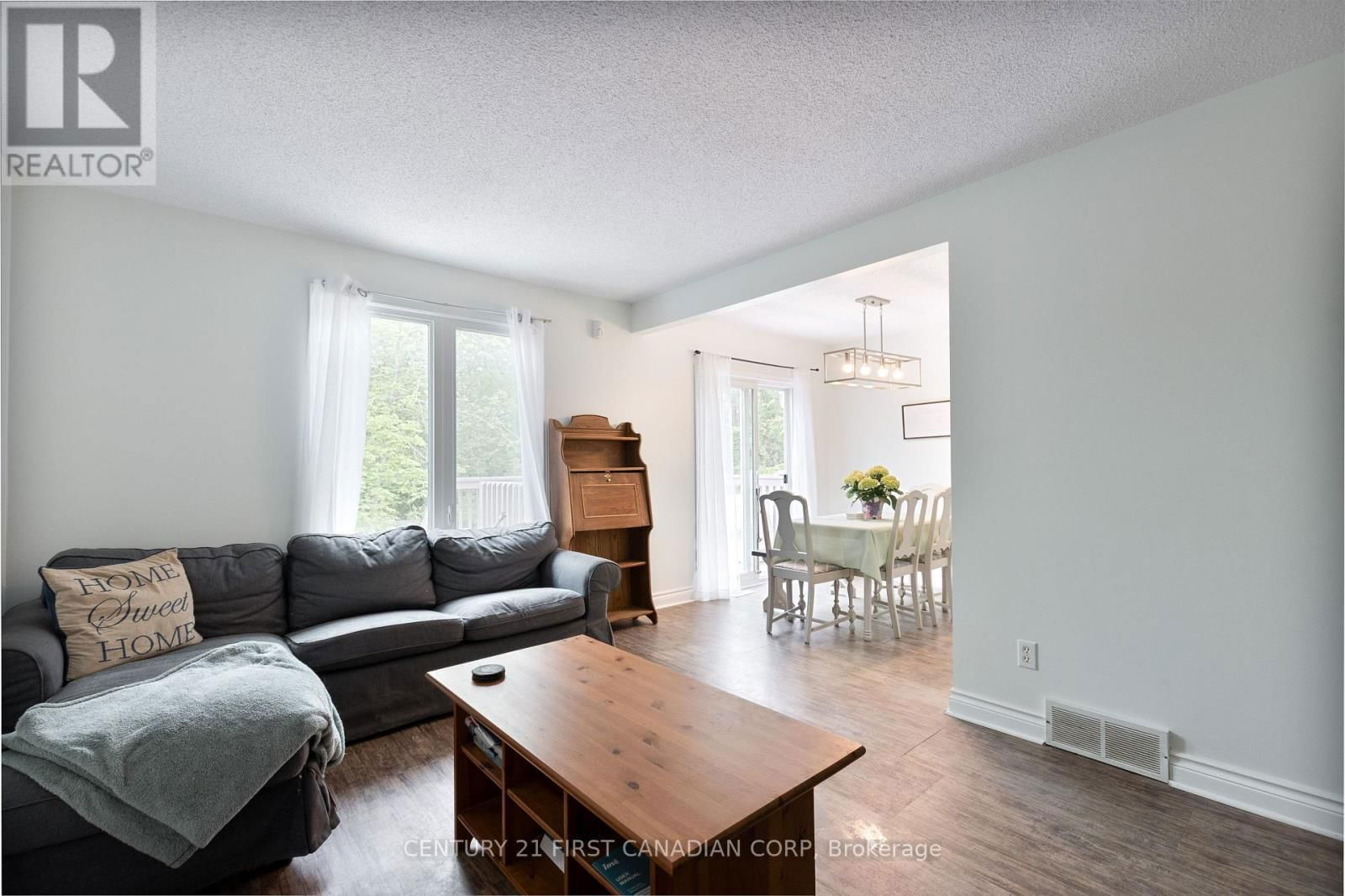 42 EULA WHITE PLACE Image 10