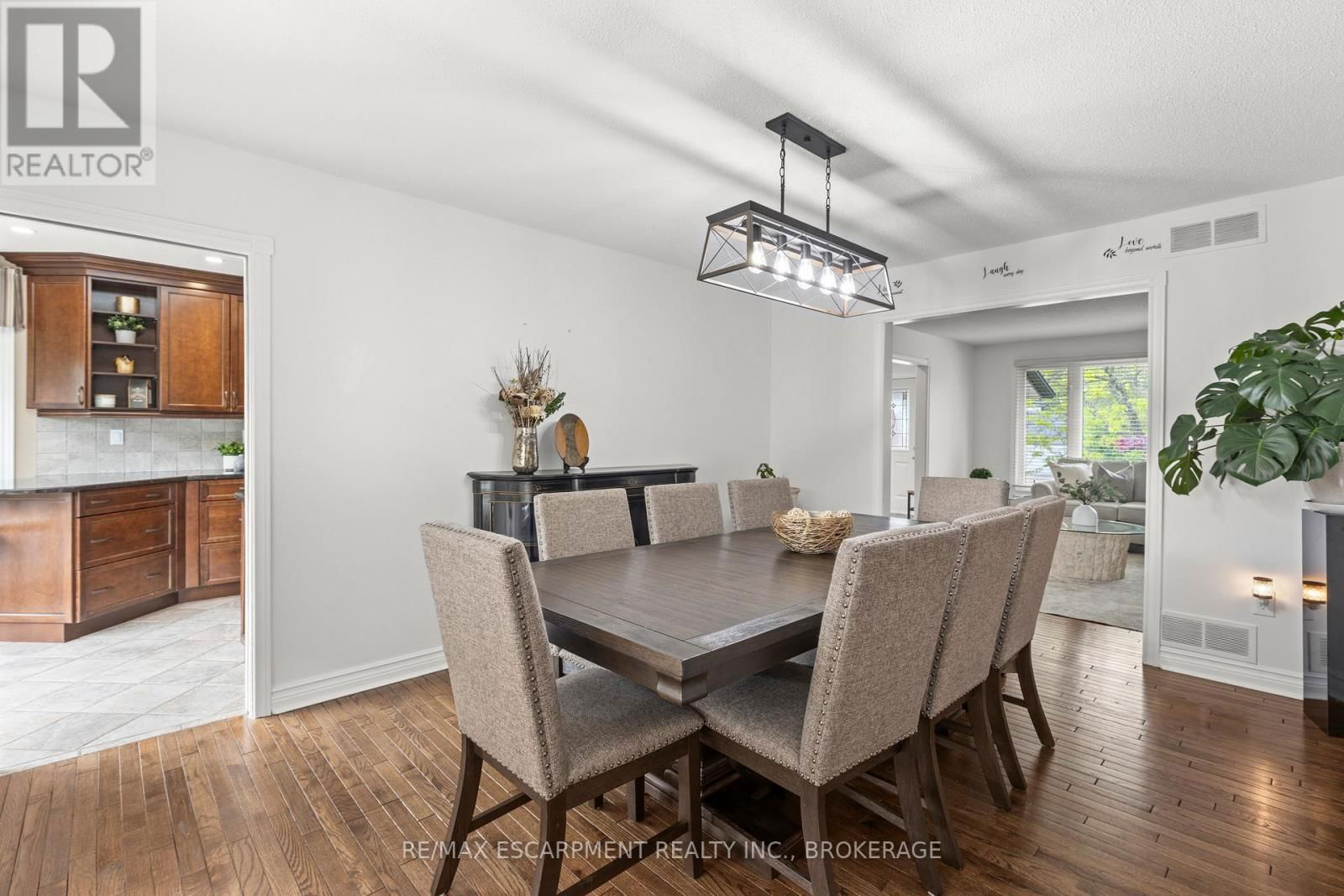61 SEATON PLACE DRIVE Image 12