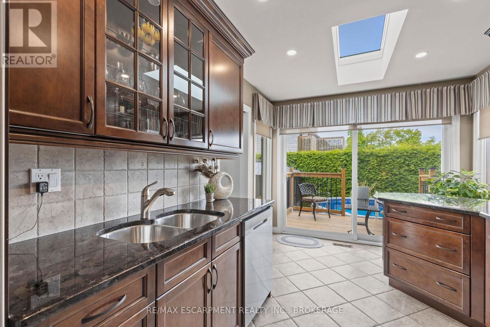 61 SEATON PLACE DRIVE Image 13