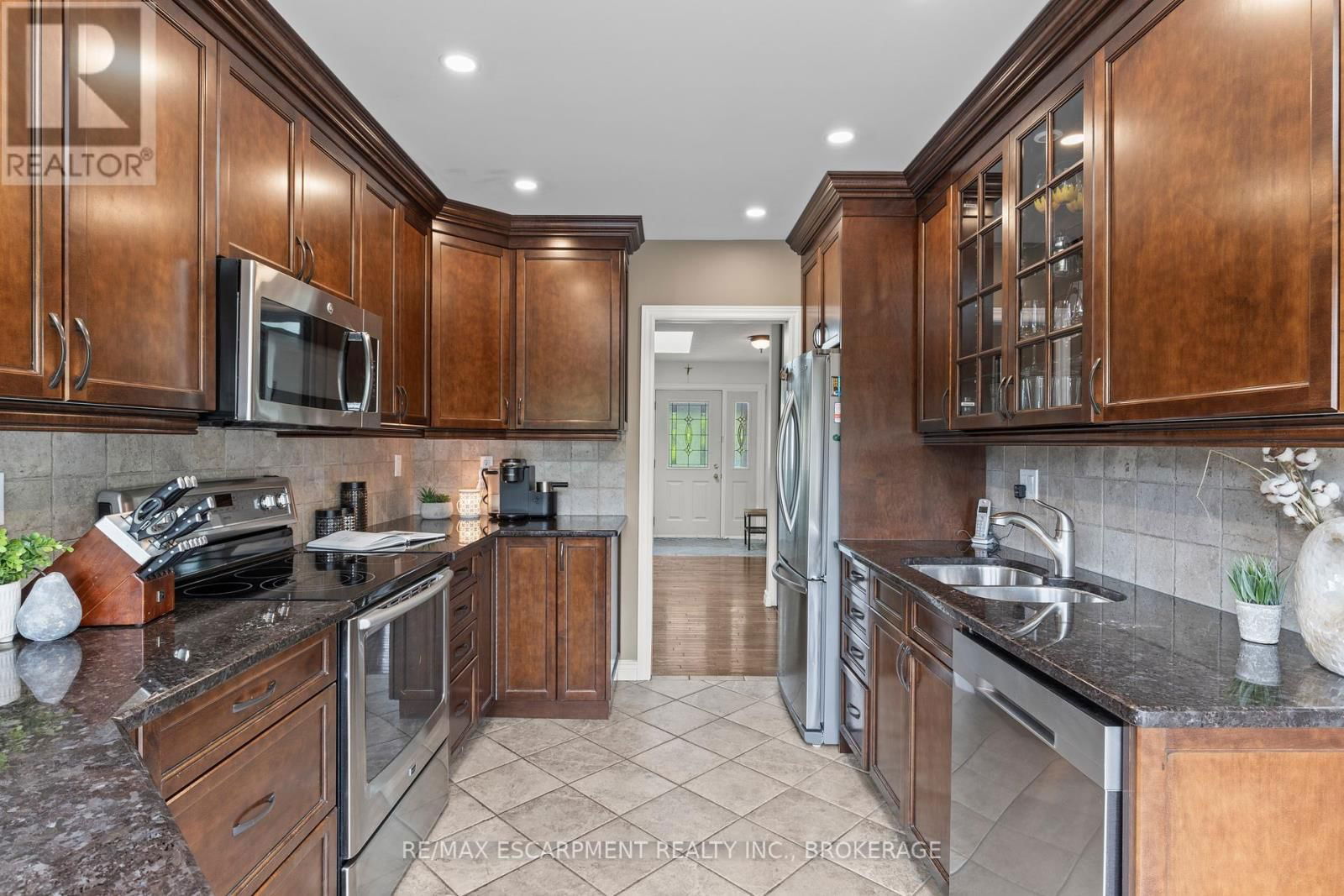 61 SEATON PLACE DRIVE Image 15
