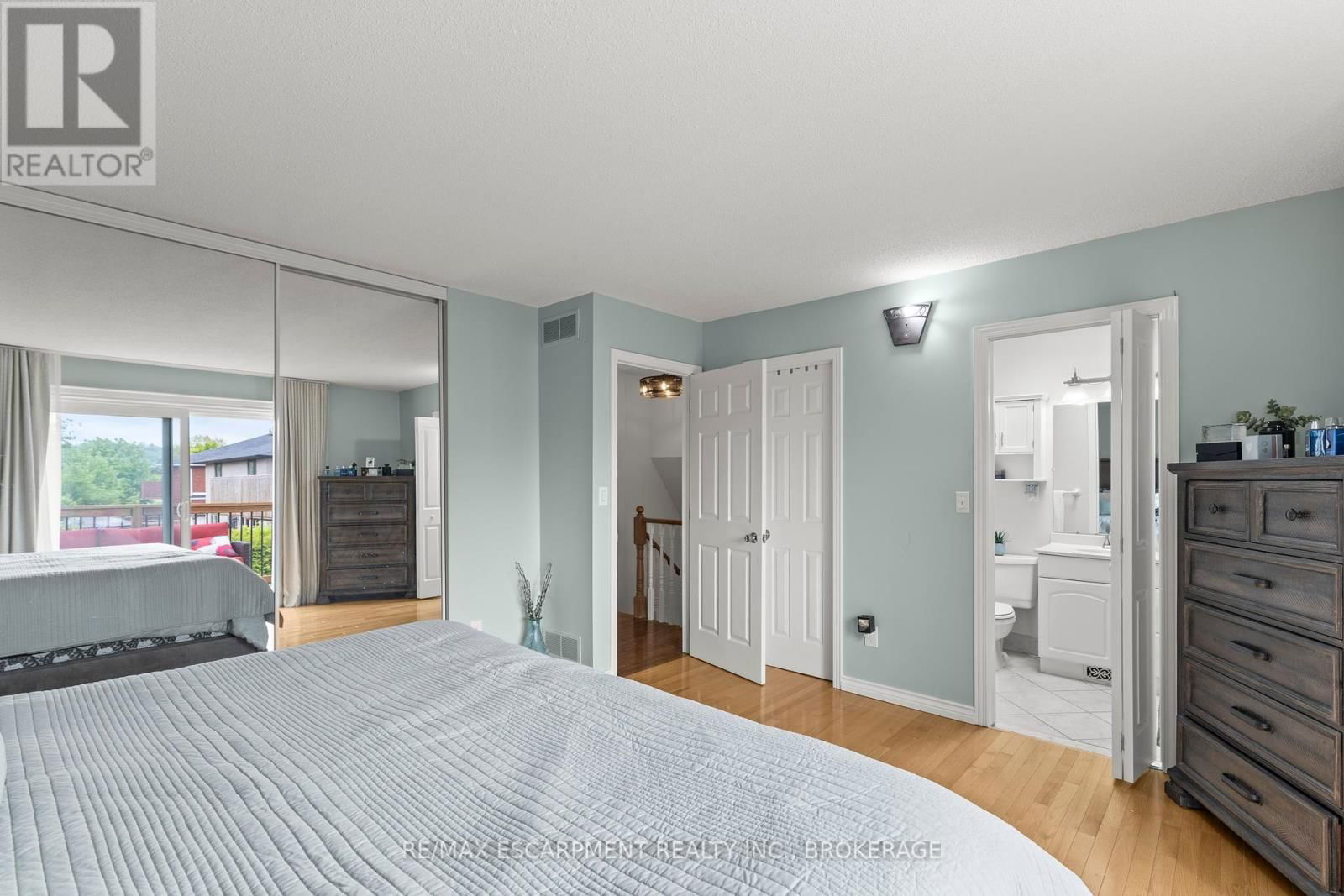 61 SEATON PLACE DRIVE Image 18