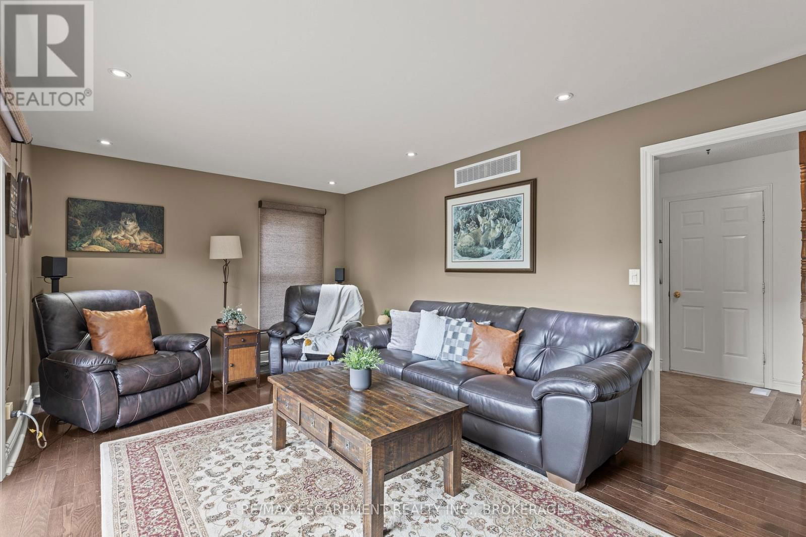 61 SEATON PLACE DRIVE Image 28