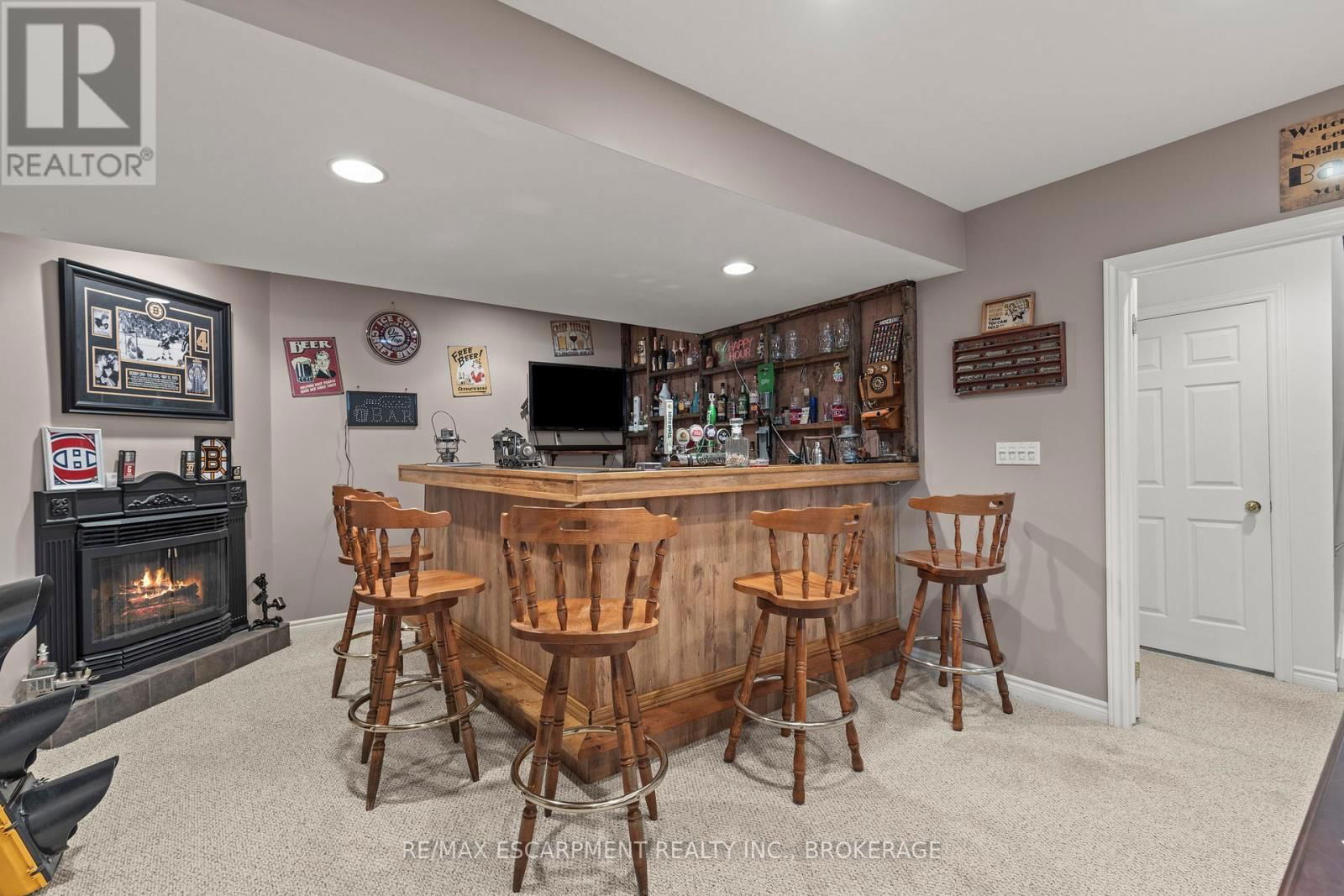 61 SEATON PLACE DRIVE Image 34