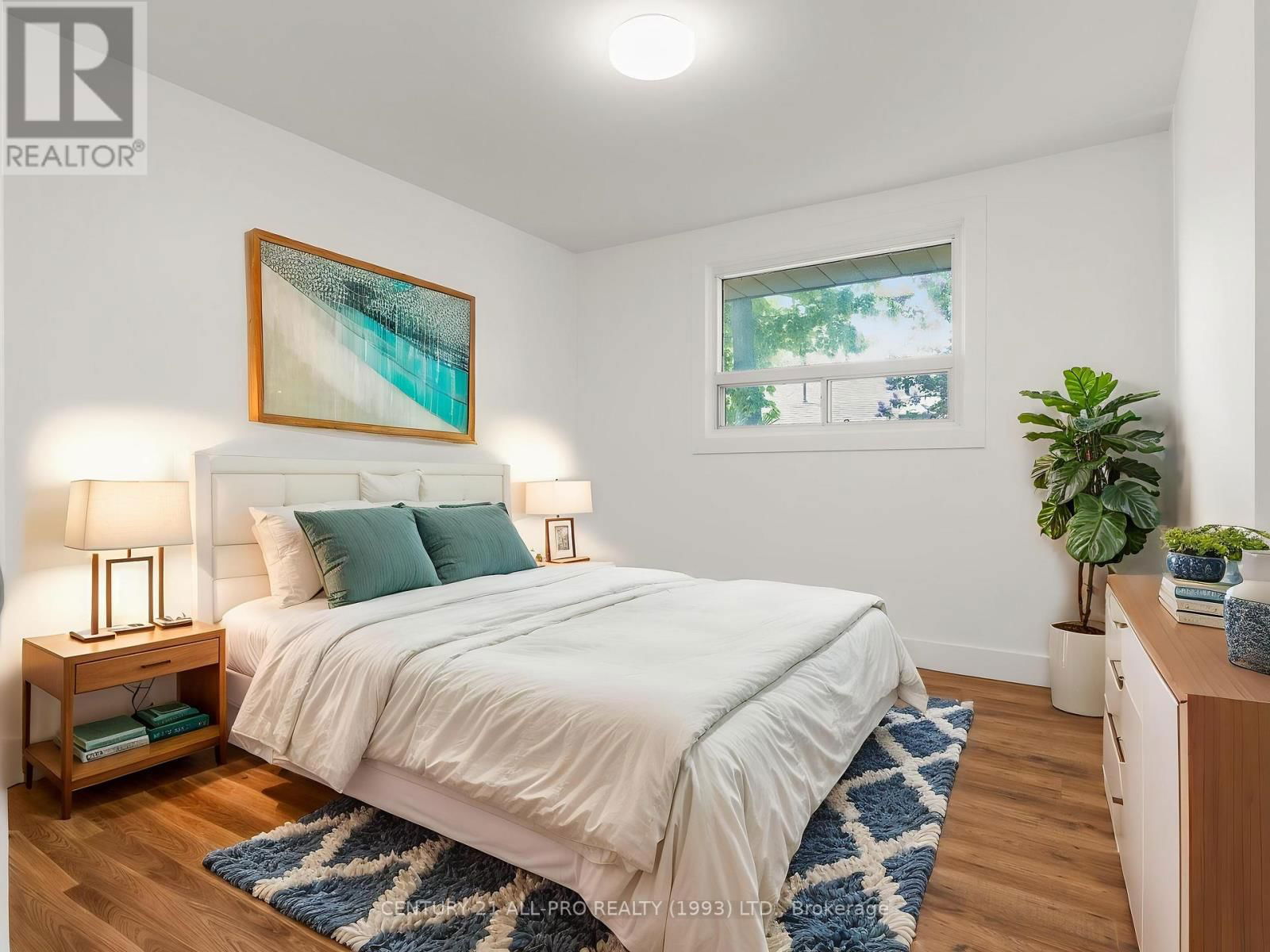 46 MEREDITH CRESCENT Image 22