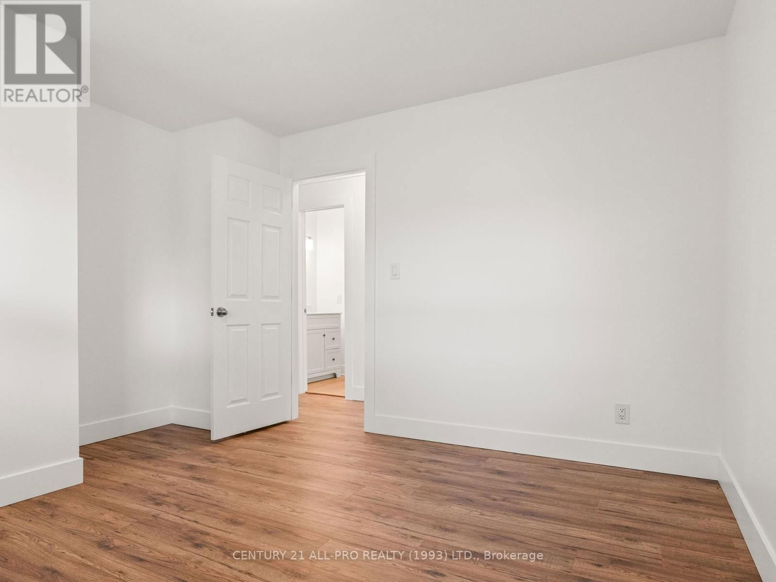 46 MEREDITH CRESCENT Image 26