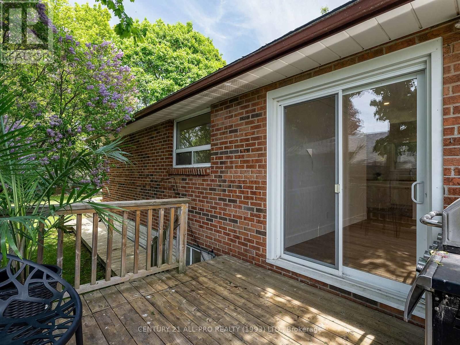 46 MEREDITH CRESCENT Image 42