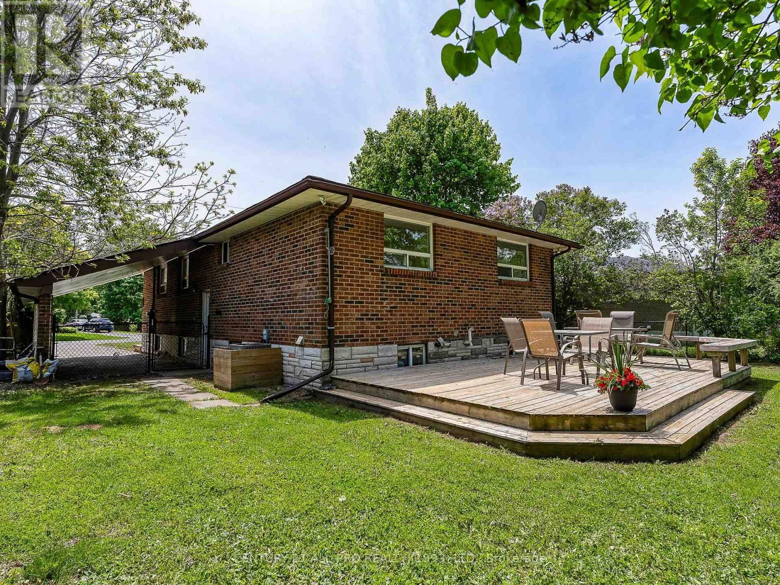46 MEREDITH CRESCENT Image 44