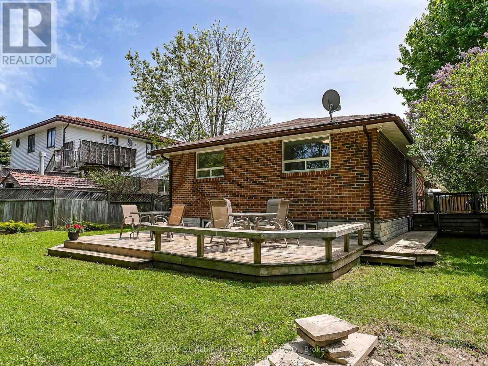46 MEREDITH CRESCENT Image 46