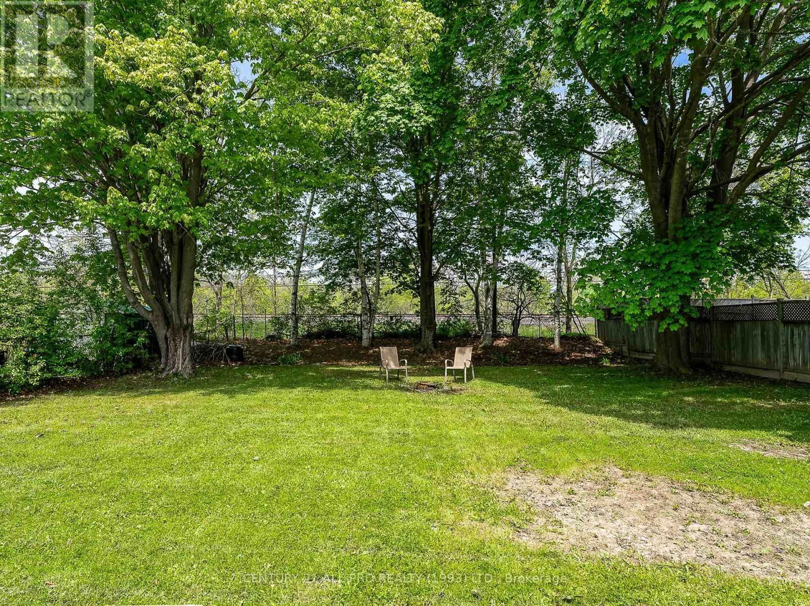 46 MEREDITH CRESCENT Image 47