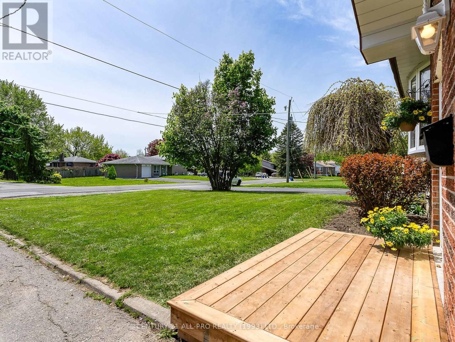 46 MEREDITH CRESCENT Image 8