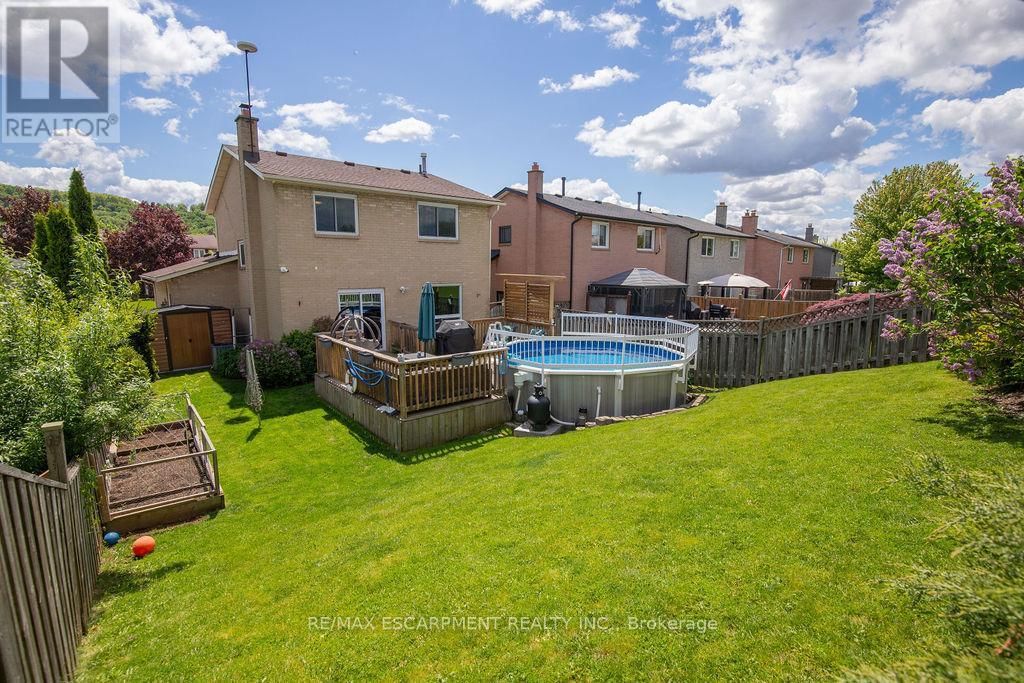 54 MERRITT CRESCENT Image 11